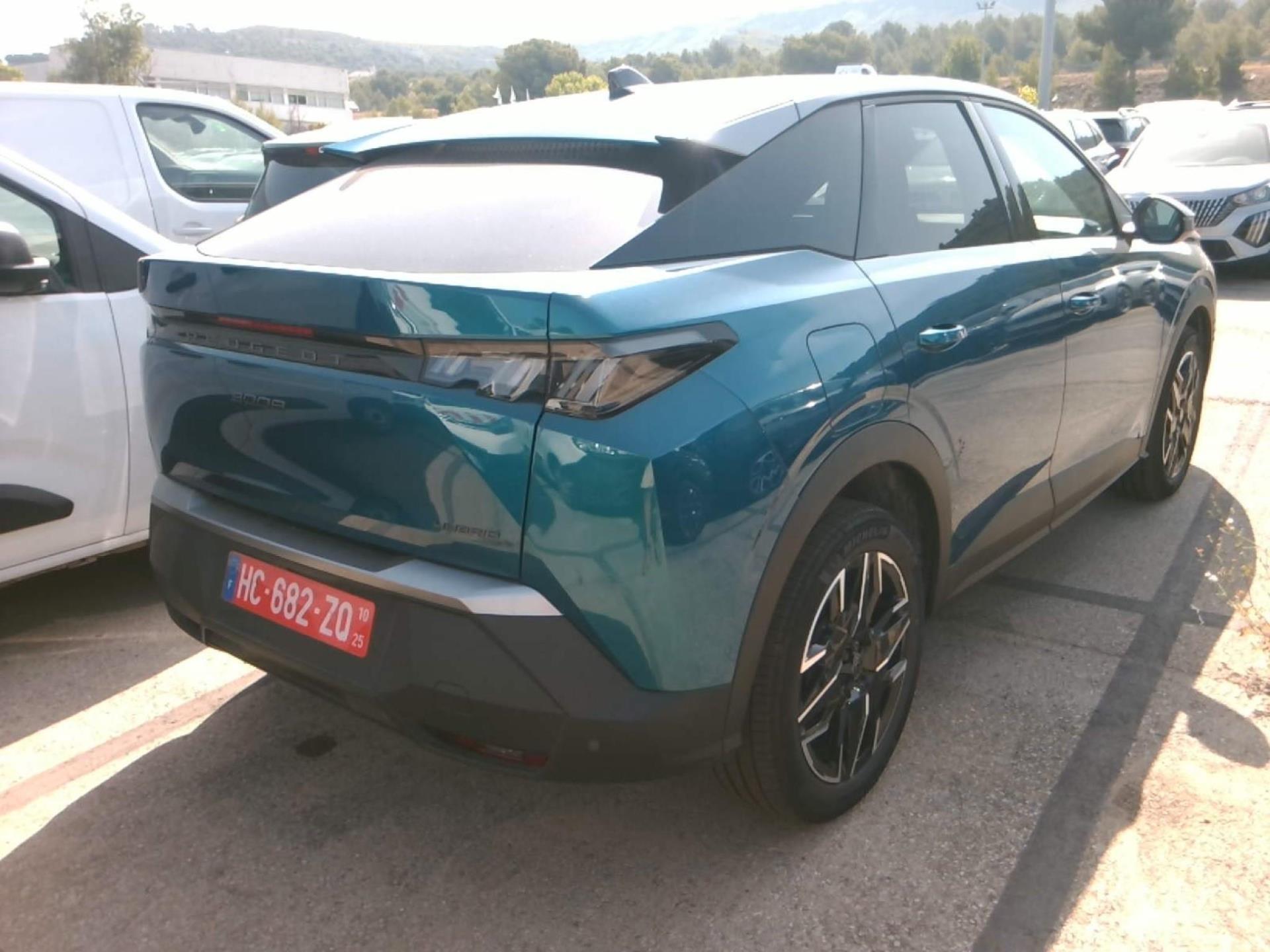 Peugeot 3008 Hybrid 145 e-DCS6 Allure 2025