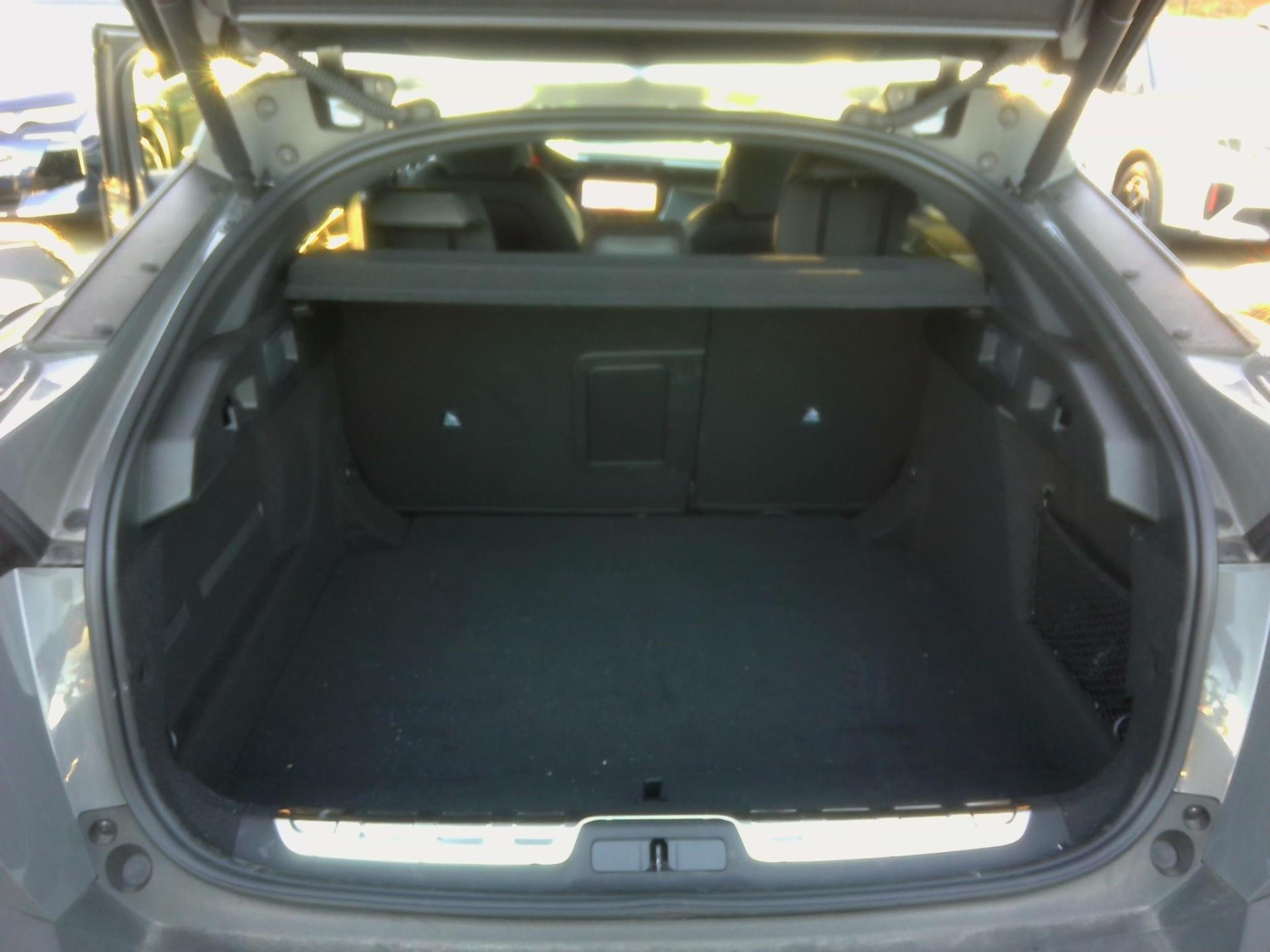 Peugeot 408 Hybrid 145 e-DCS6 GT 2025