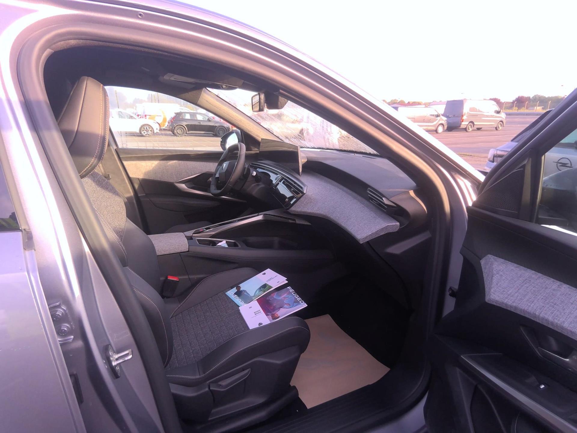 Peugeot 3008 Electrique 210 ch 73 kWh Allure 2025