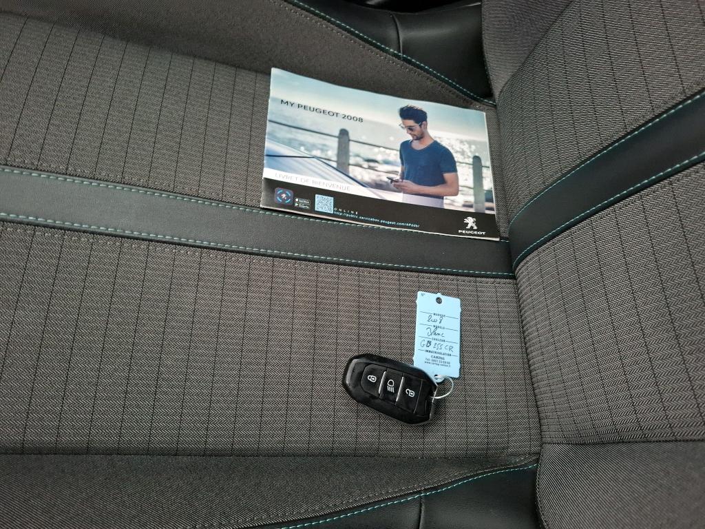 Peugeot 2008 BlueHDi 130 S&S EAT8 Allure Business 2021