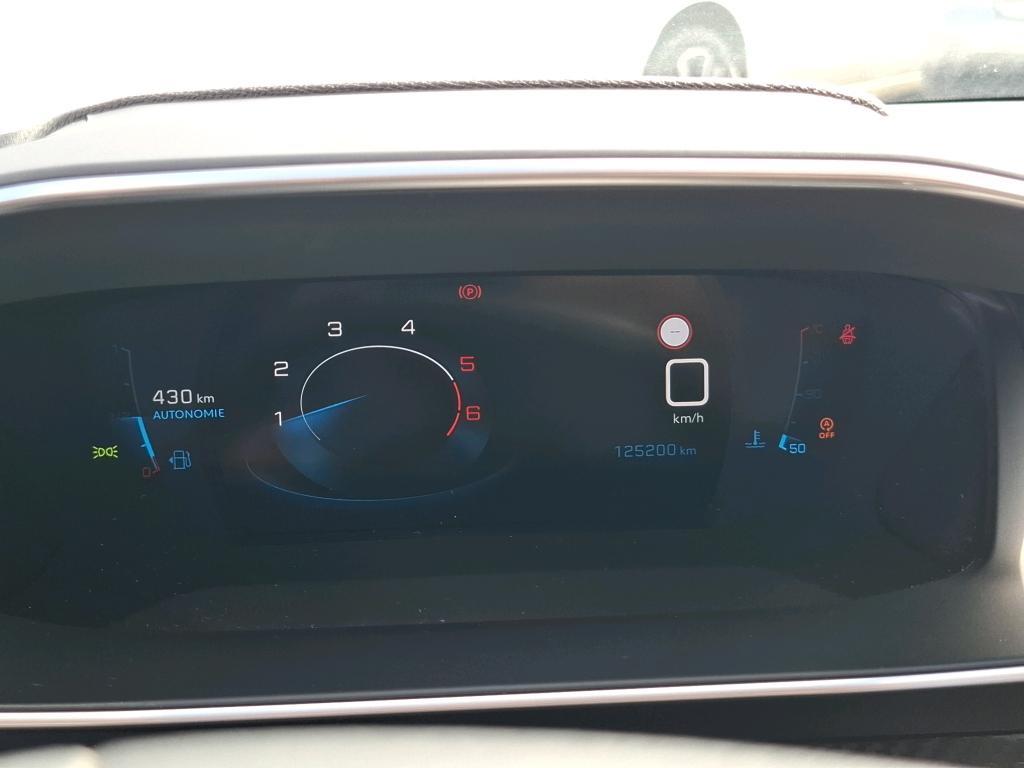 Peugeot 208 BlueHDi 100 S&S BVM6 Roadtrip 2022
