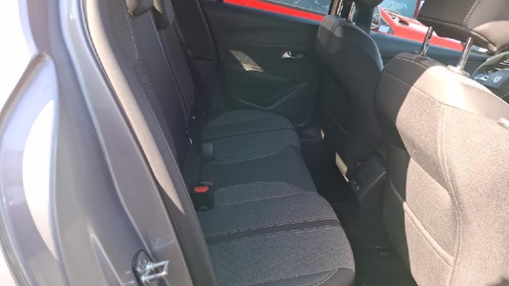 Foto Peugeot 208 10