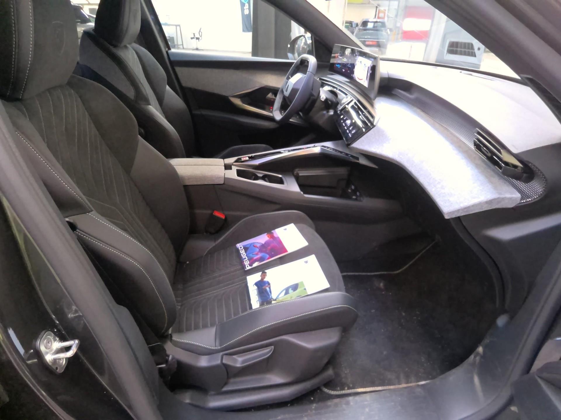 Peugeot 3008 Electrique 73 kWh 210 ch GT 2024