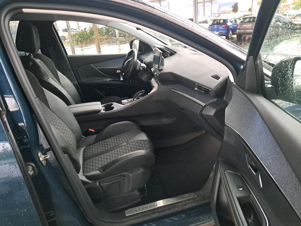 Peugeot 3008 Hybrid 225 e-EAT8 Roadtrip 2022