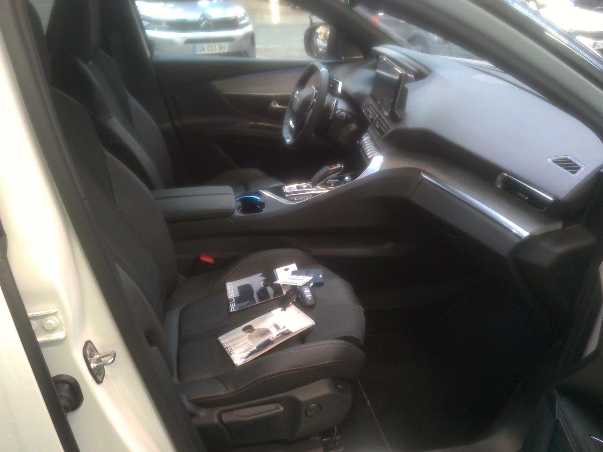 Peugeot 3008 Hybrid 225 e-EAT8 GT 2023