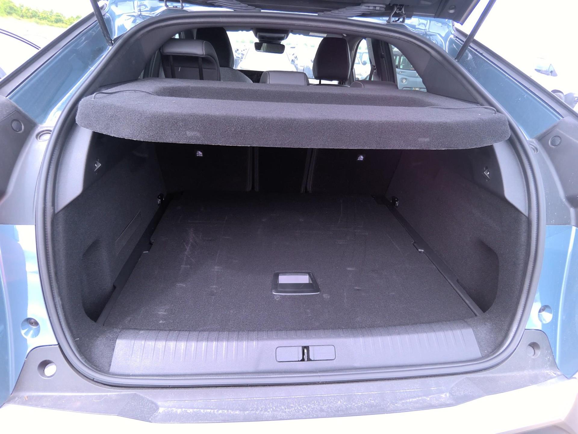 Peugeot 3008 Hybrid 145 e-DCS6 Allure 2025