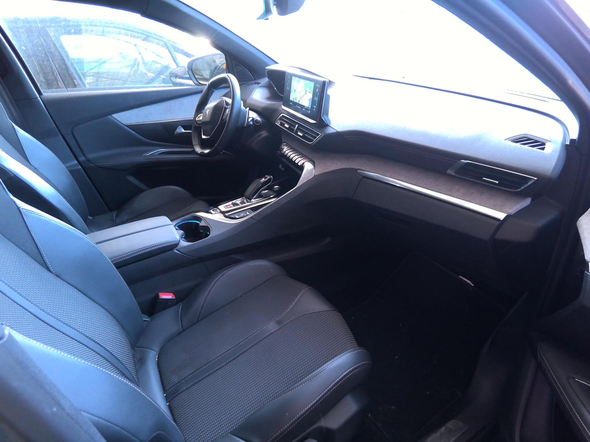 Peugeot 3008 Hybrid4 300 e-EAT8 GT 2022
