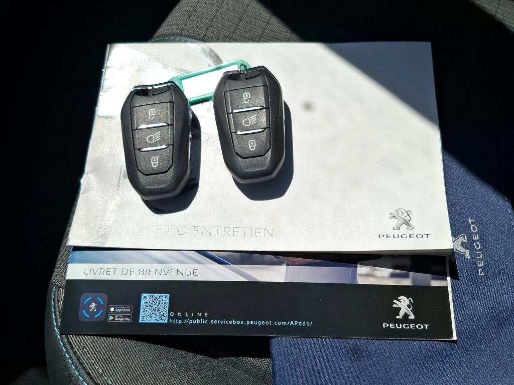 Peugeot 2008 BlueHDi 130 S&S EAT8 Allure Business 2021