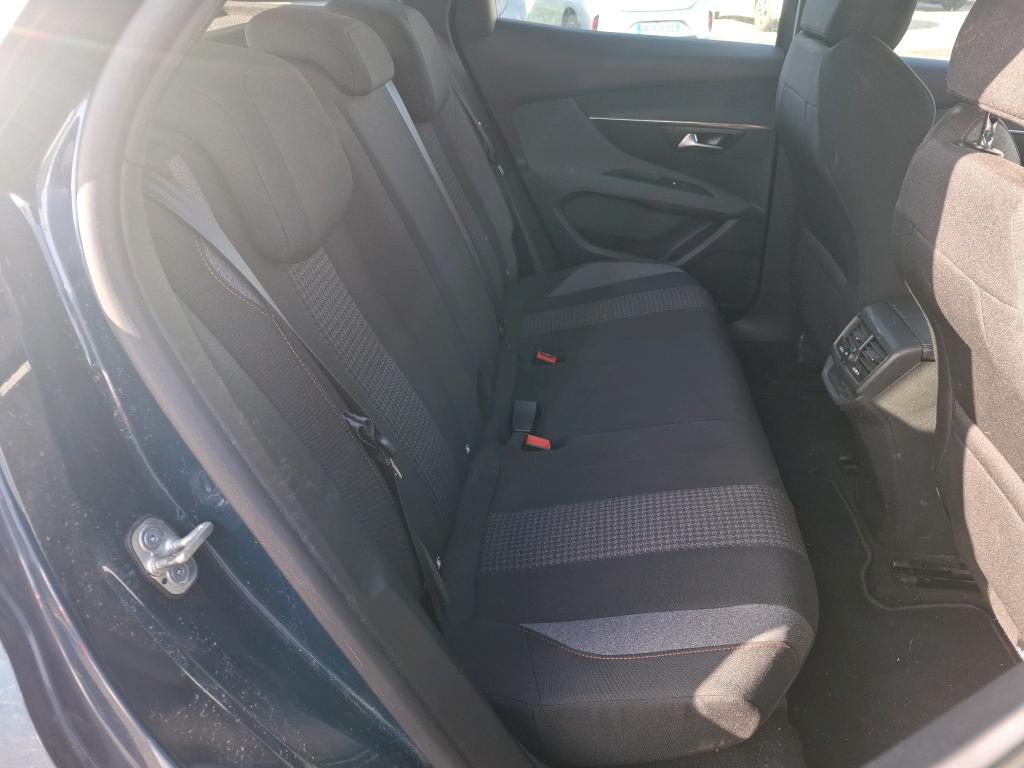 Peugeot 3008 BlueHDi 130ch S&S EAT8 Active Pack 2022