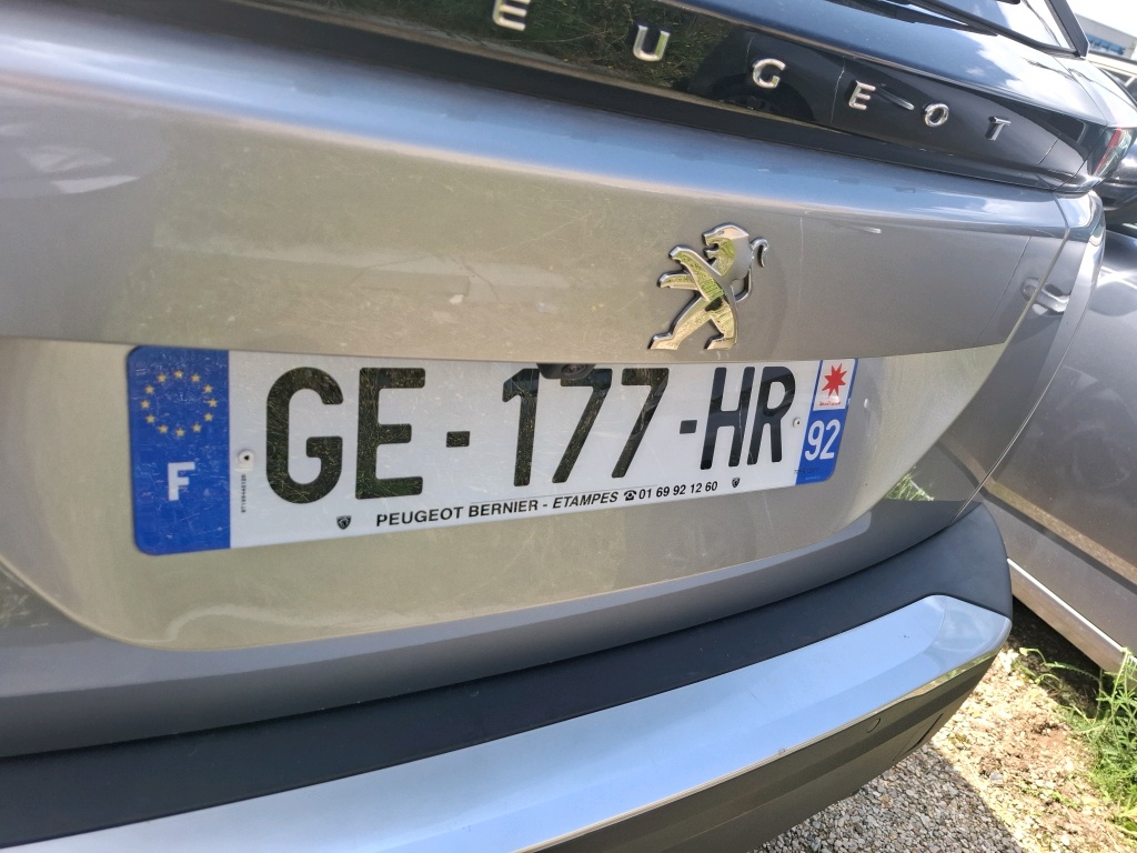 Peugeot 2008 BlueHDi 130 S&S EAT8 Allure 2022