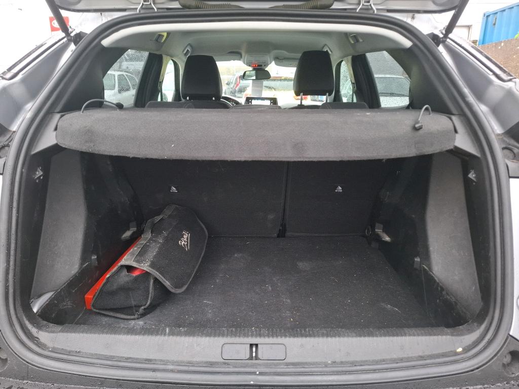 Peugeot 2008 BlueHDi 130 S&S EAT8 Allure 2022