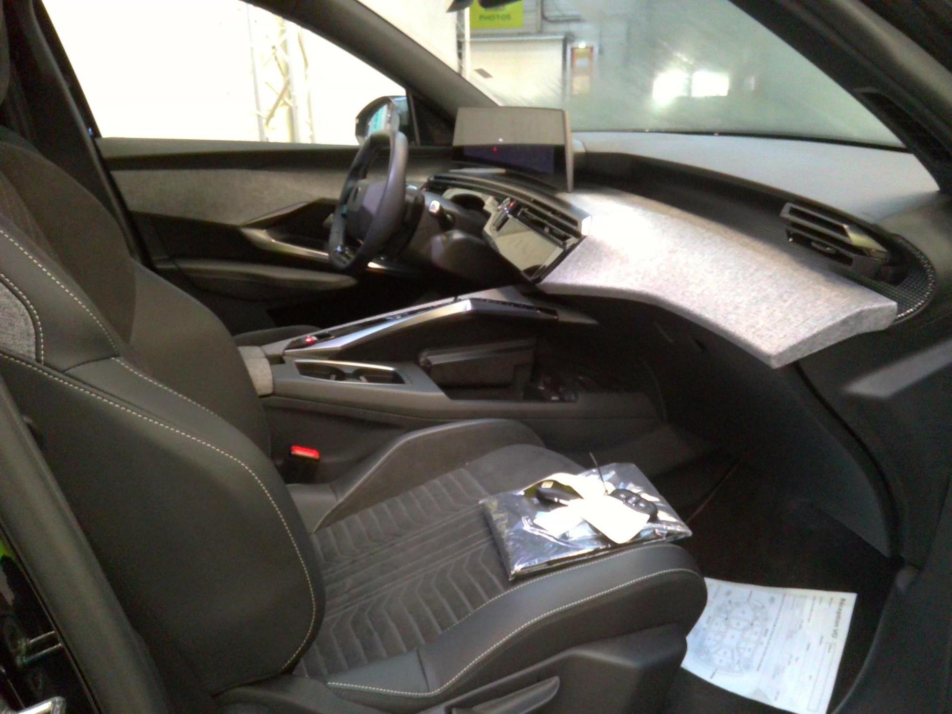 Peugeot 5008 Electrique 73 kWh 210 ch GT 2024