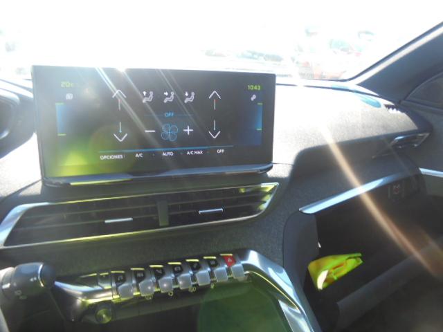 Foto Peugeot 3008 Hybrid 15