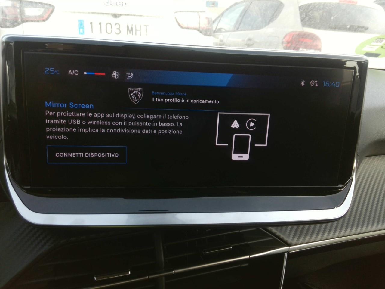 Foto Peugeot 208 18