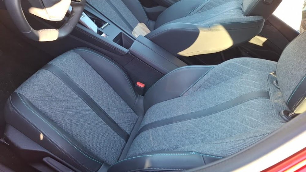 Foto Peugeot 408 10