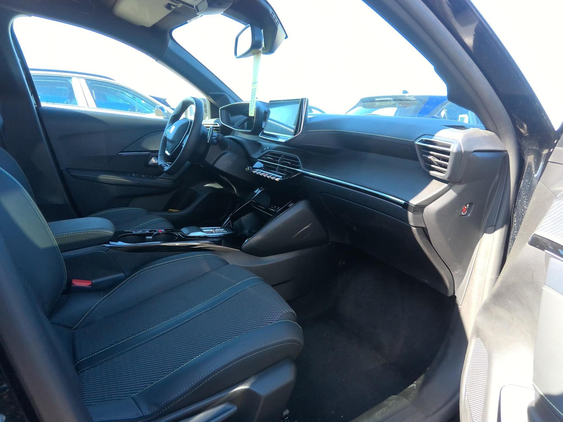 Peugeot 208 Hybrid 110 e-DCS6 GT 2025