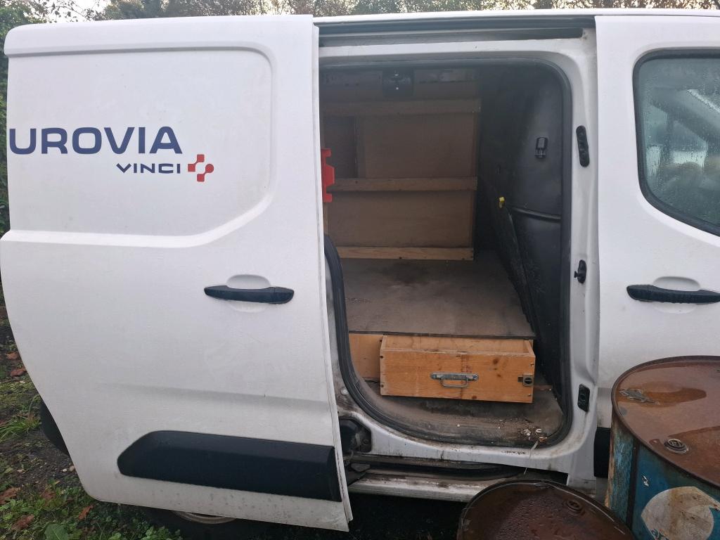 Peugeot PARTNER FOURGON STANDARD 650 KG BLUEHDI 100 S&S BVM5 PREMIUM 2020