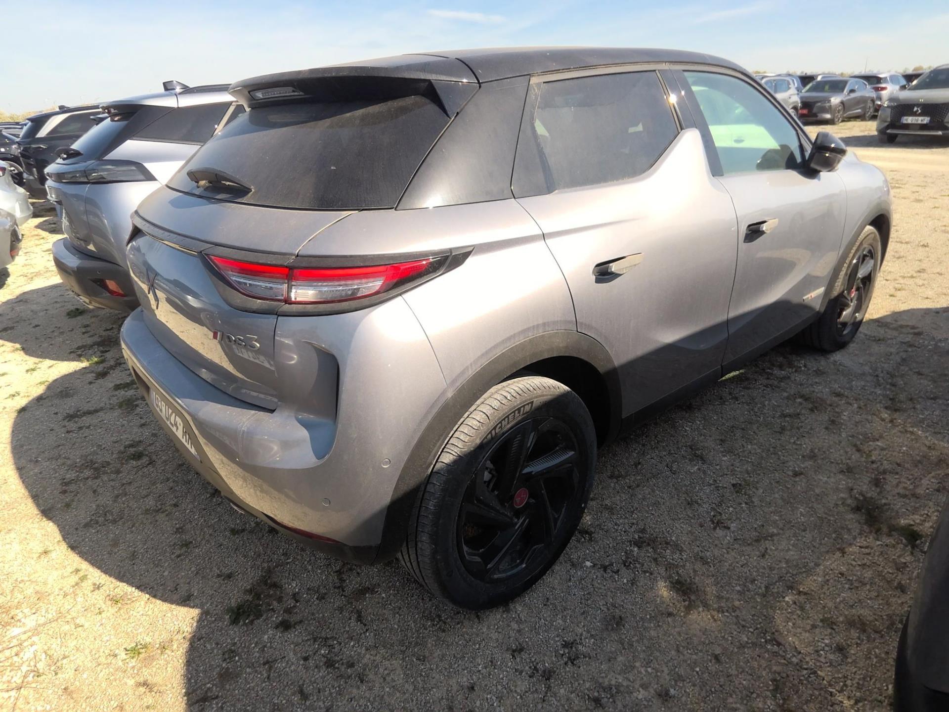 DS DS3 Crossback BlueHDi 130 EAT8 Performance Line+ 2022
