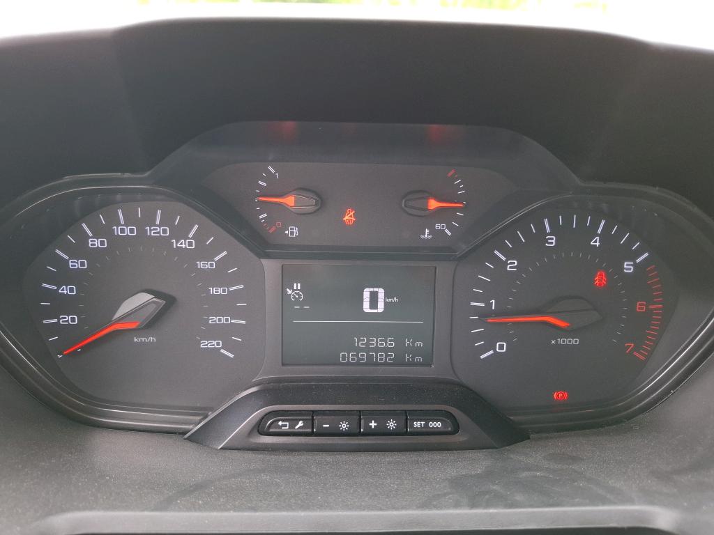 Peugeot PARTNER FOURGON STANDARD 650 KG BLUEHDI 100 S&S BVM5 PREMIUM 2020