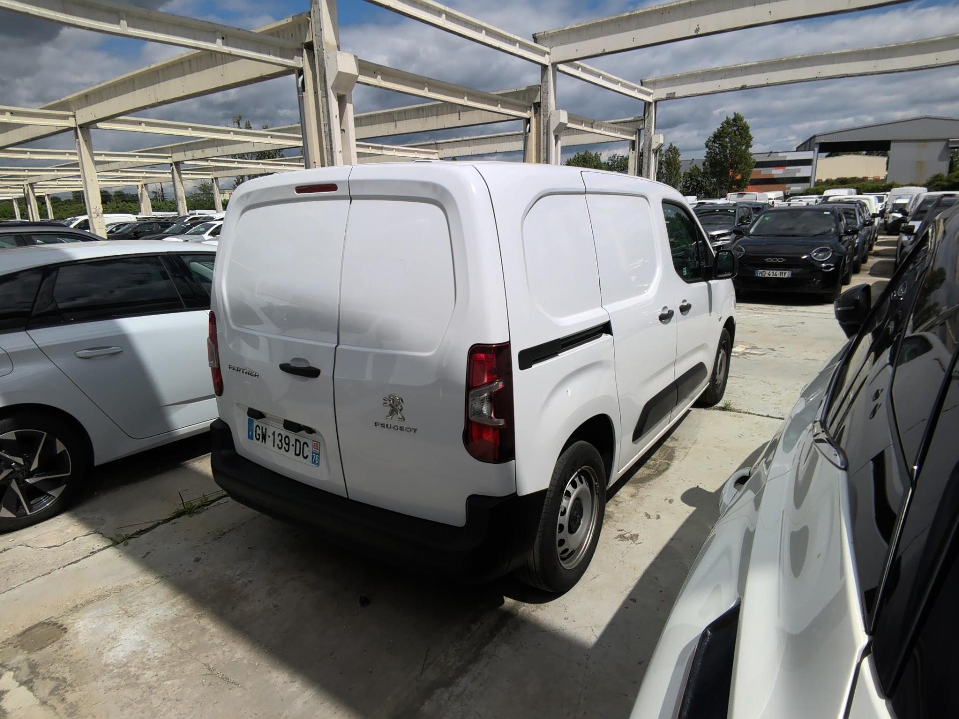 Peugeot PARTNER FOURGON M 650 KG BLUEHDI 100 S&S BVM6  2024