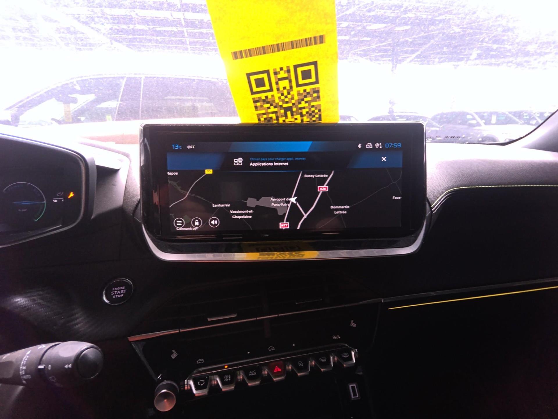 Peugeot 2008 Hybrid 136 e-DCS6 GT 2025