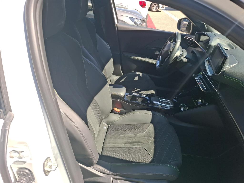 Peugeot 2008 PureTech 130 S&S EAT8 GT 2023