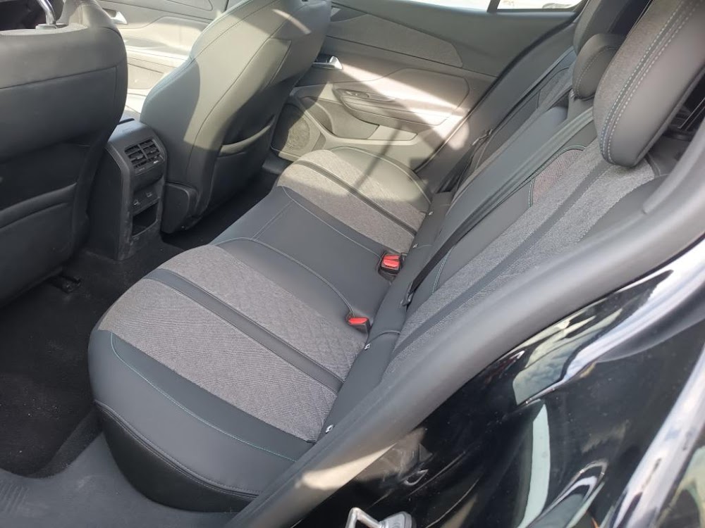Foto Peugeot 408 10