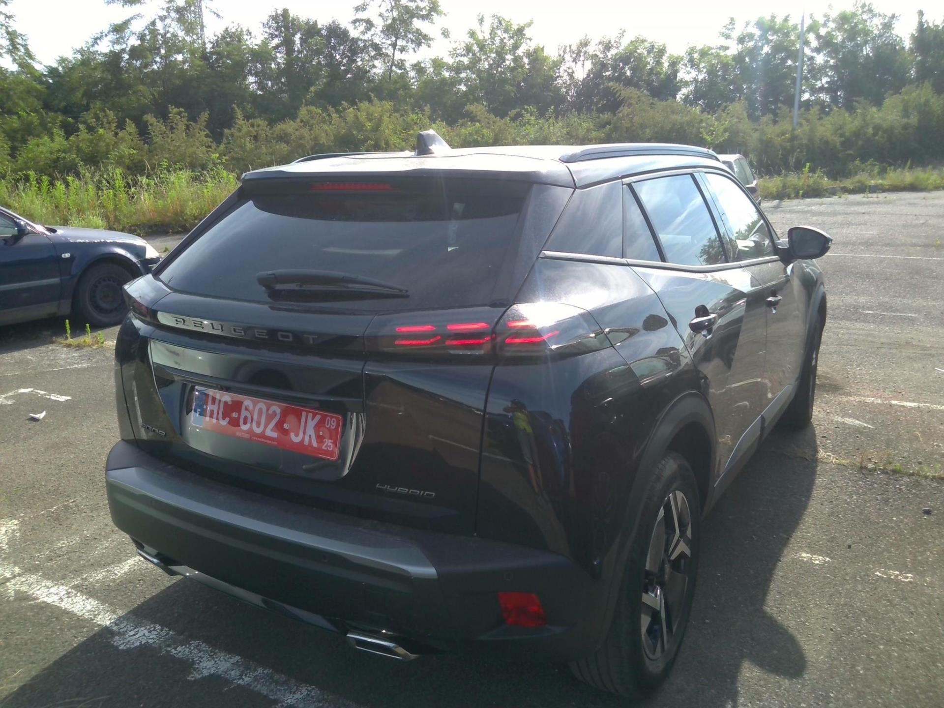 Peugeot 2008 Hybrid 136 e-DCS6 Allure 2025