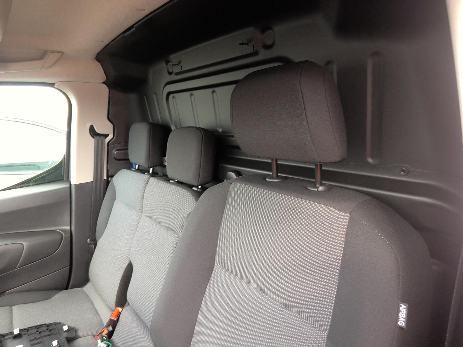 Peugeot E-PARTNER FOURGON M 800 KG 136 CH BATTERIE 50 KWH  2023