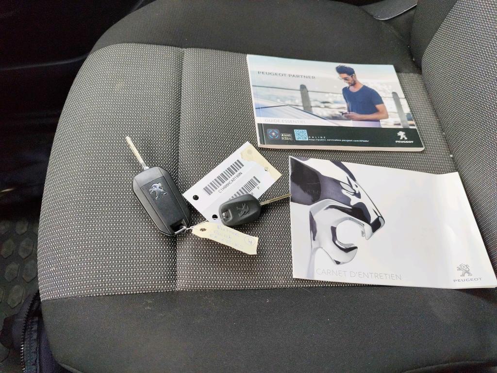 Peugeot PARTNER FOURGON STANDARD 650 KG BLUEHDI 100 S&S BVM5 ASPHALT 2021