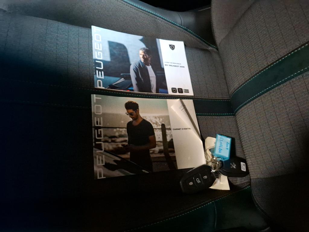 Peugeot 2008 PureTech 130 S&S EAT8 Allure Pack 2022