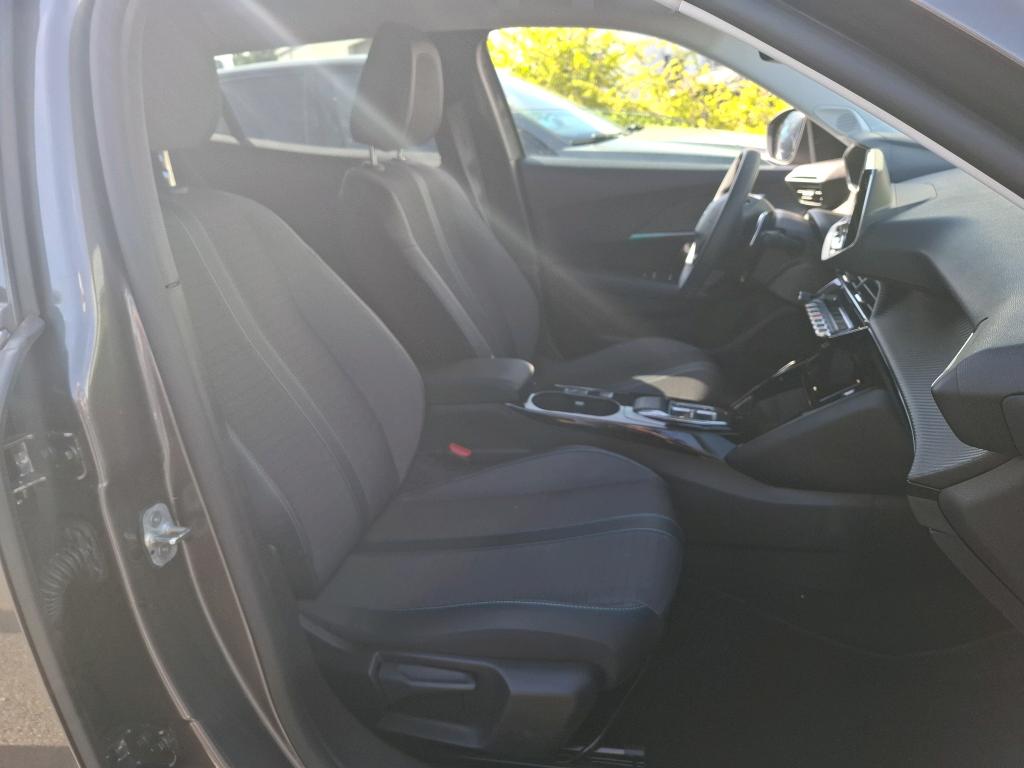 Peugeot 2008 BlueHDi 130 S&S EAT8 Allure 2022