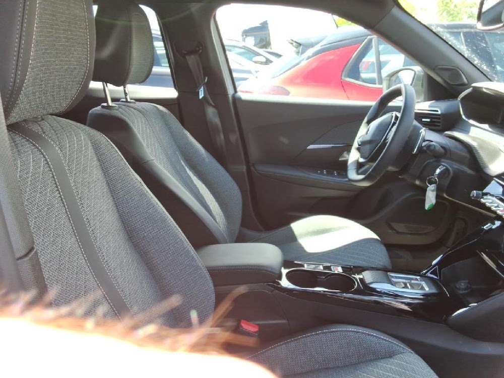 Foto Peugeot 2008 13