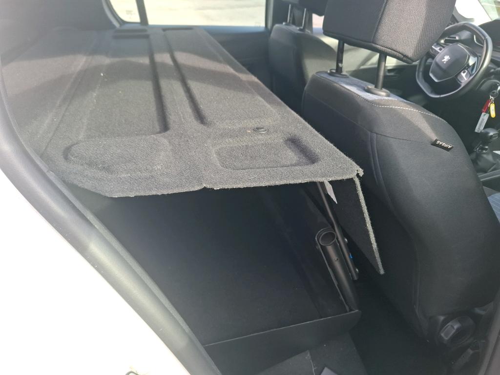 Peugeot 208 BLUEHDI 100 S&S BVM6 PREMIUM 2021