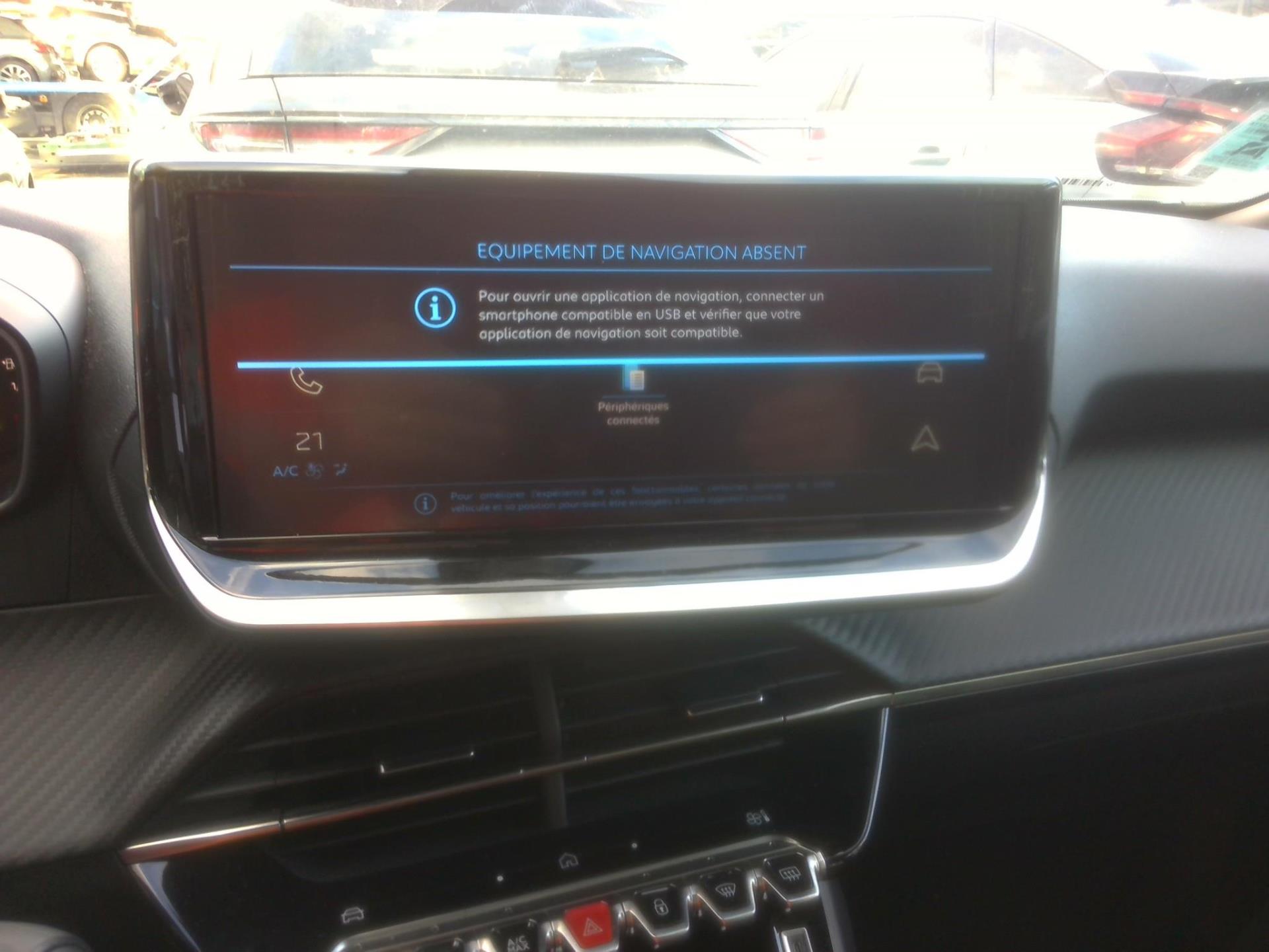 Peugeot 2008 Hybrid 136 e-DCS6 Style 2025