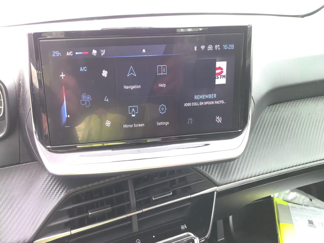 Foto Peugeot 208 9