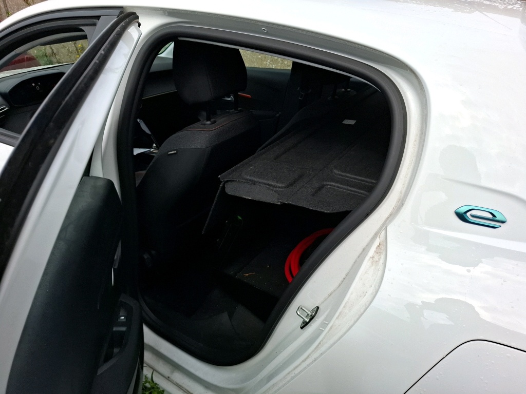 Peugeot 208 ELECTRIQUE 50 KWH 136 ACTIVE BUSINESS R 2023