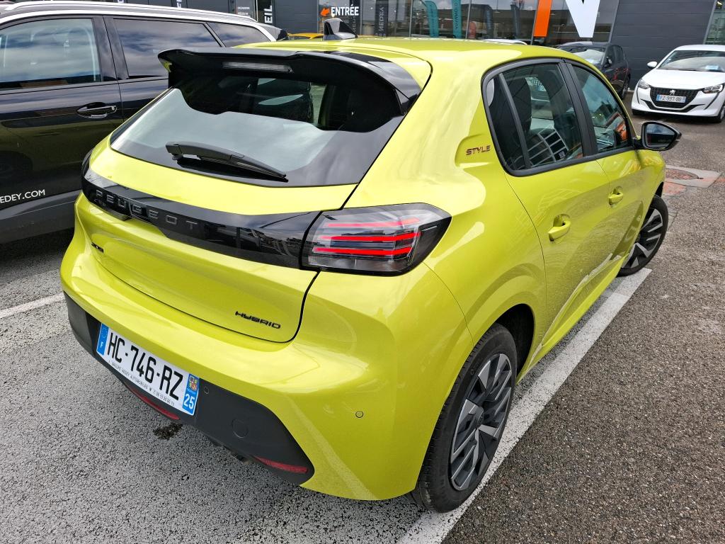 Peugeot 208 Hybrid 100 e-DCS6 Style 2025