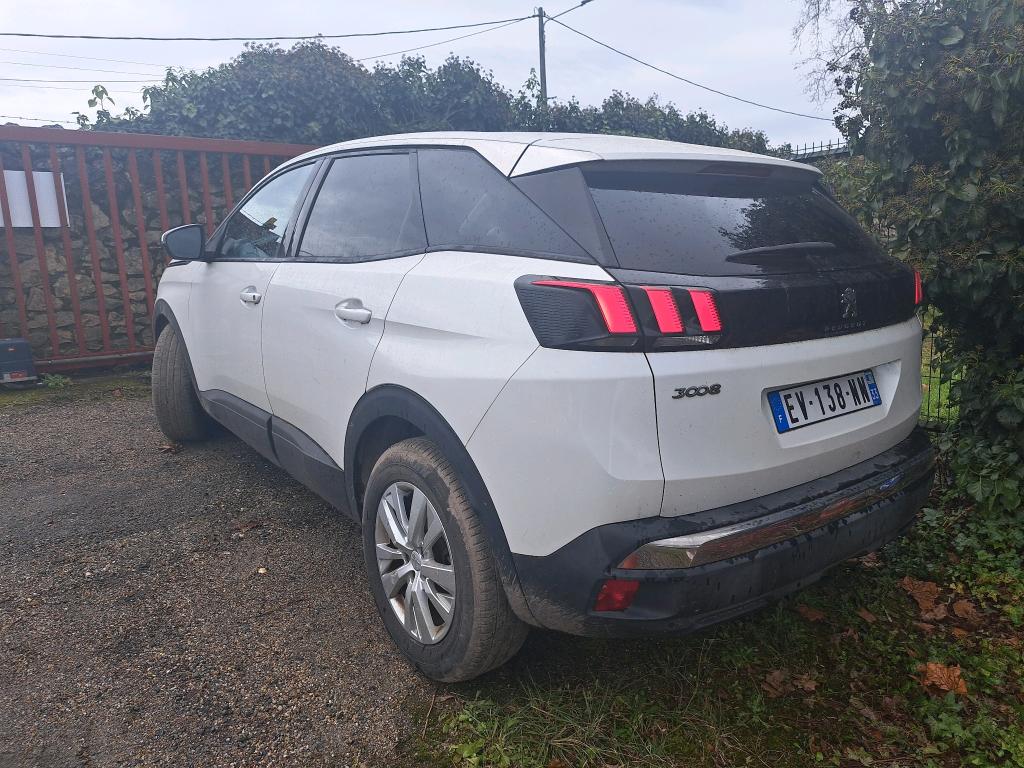 Peugeot 3008 1.6 BlueHDi 120ch S&S EAT6 Active Business 2018