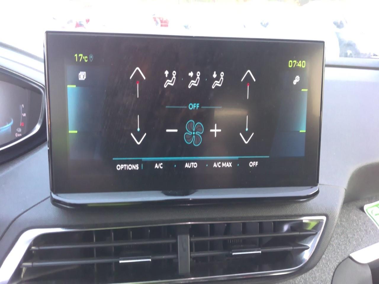 Foto Peugeot 3008 Hybrid 18