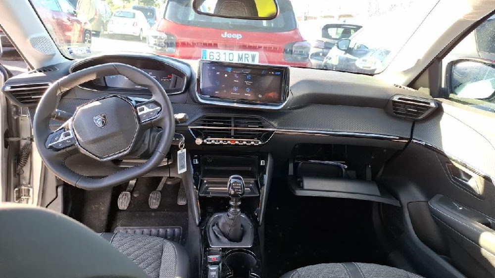 Foto Peugeot 208 4