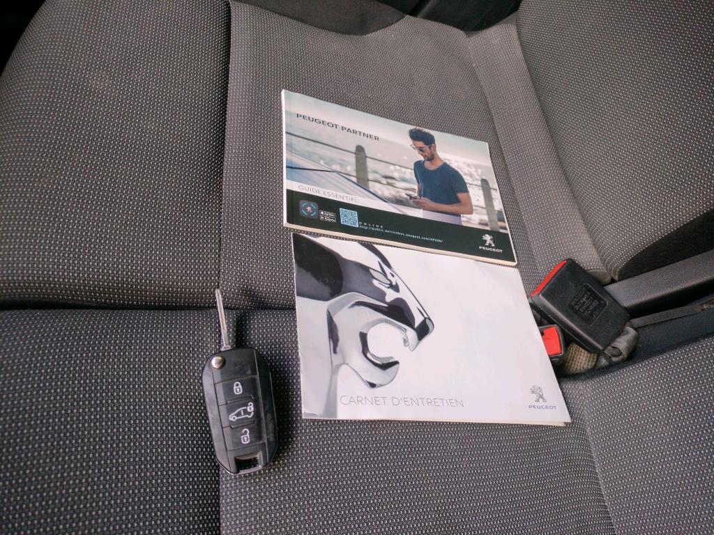 Peugeot PARTNER FOURGON STANDARD 650 KG BLUEHDI 100 S&S BVM5 ASPHALT 2021