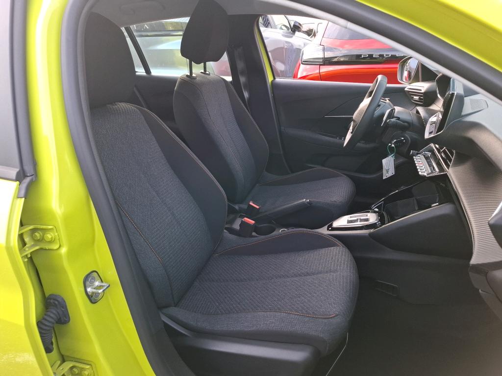 Peugeot 208 Hybrid 110 ch e-DCS6 Style 2025