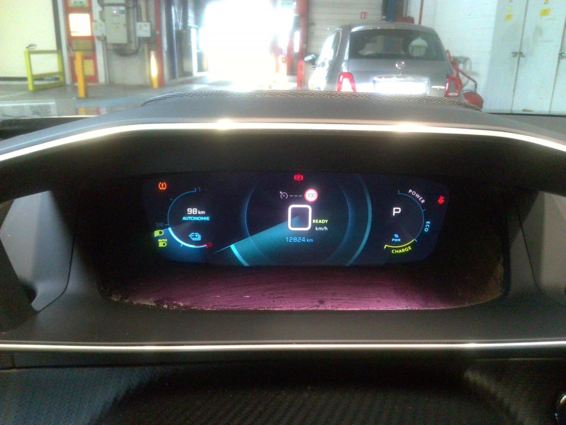 Peugeot 2008 Electrique 136 ch GT 2022
