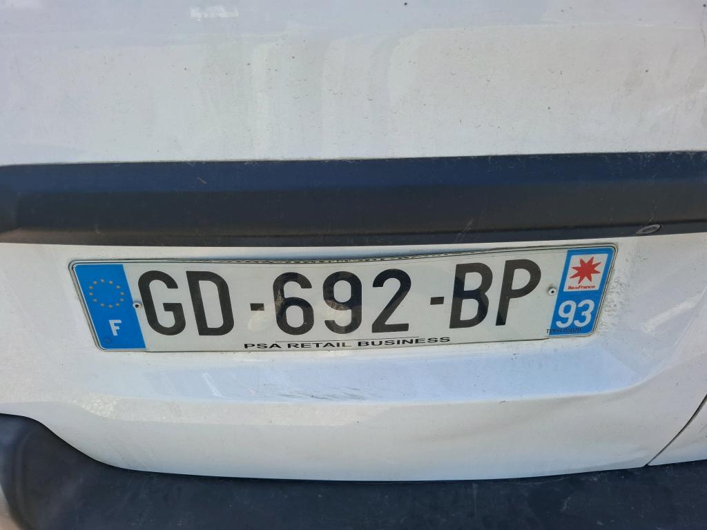 Peugeot EXPERT FGN TOLE STANDARD 1.5 BLUEHDI 120 S&S BVM6 ASPHALT 2021