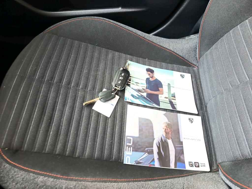 Peugeot 208 PureTech 100 S&S BVM6 Active Pack 2023