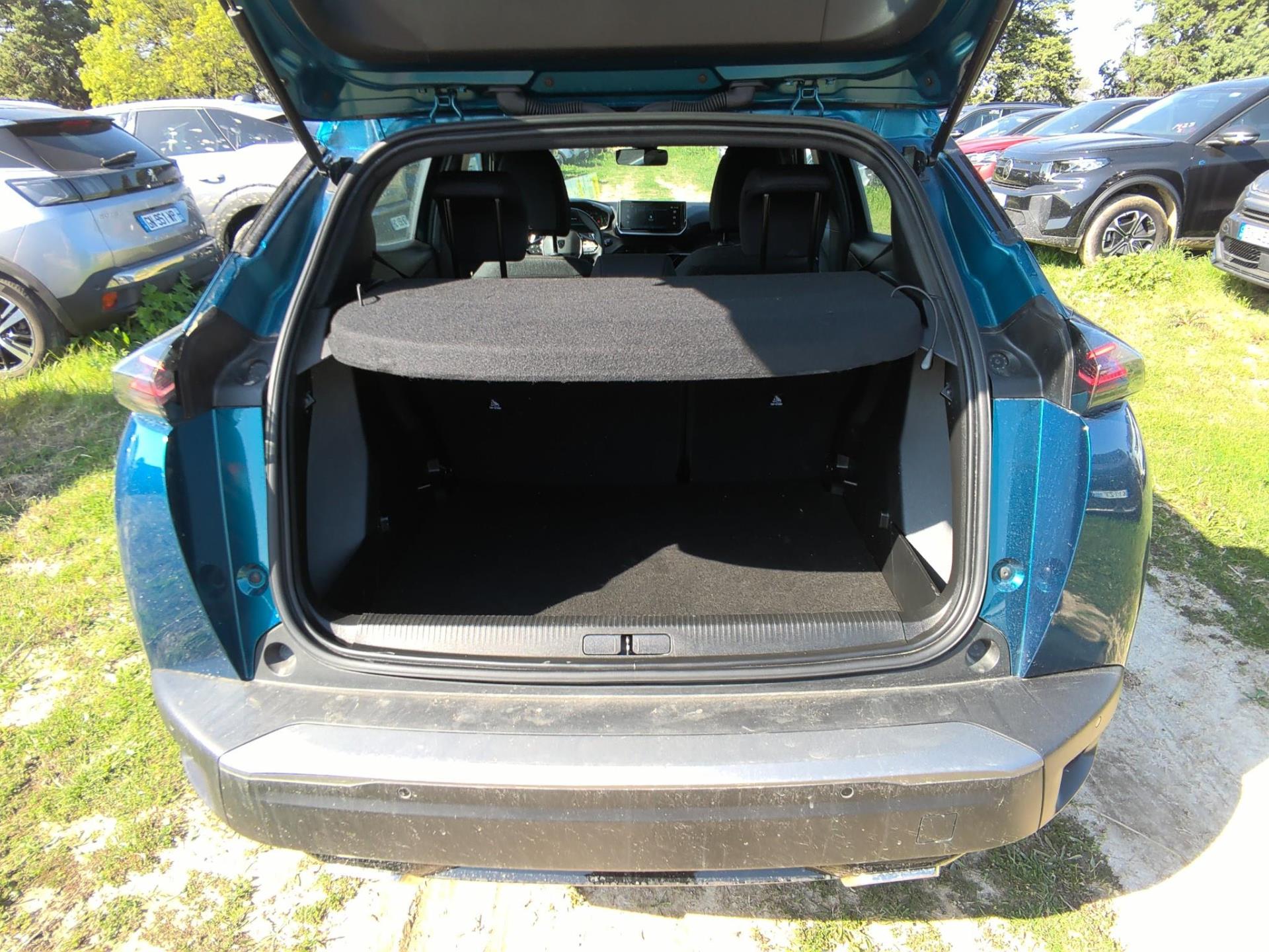 Peugeot 2008 Hybrid 145 ch e-DCS6 Style 2025