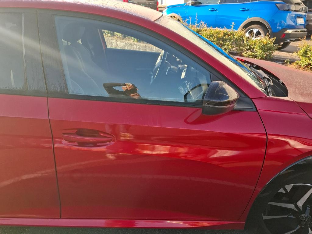 Peugeot 208 Hybrid 145 ch e-DCS6 GT 2025
