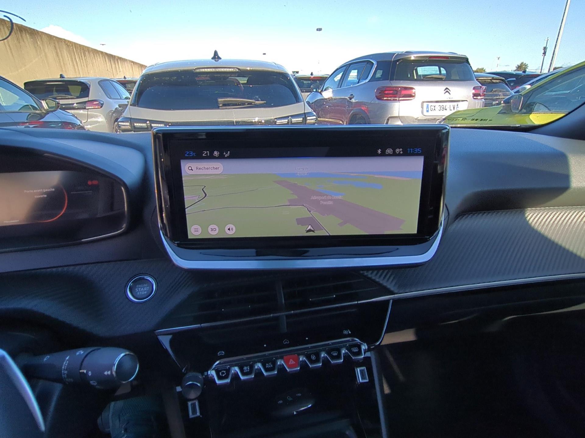 Peugeot 2008 Hybrid 136 e-DCS6 Allure 2024
