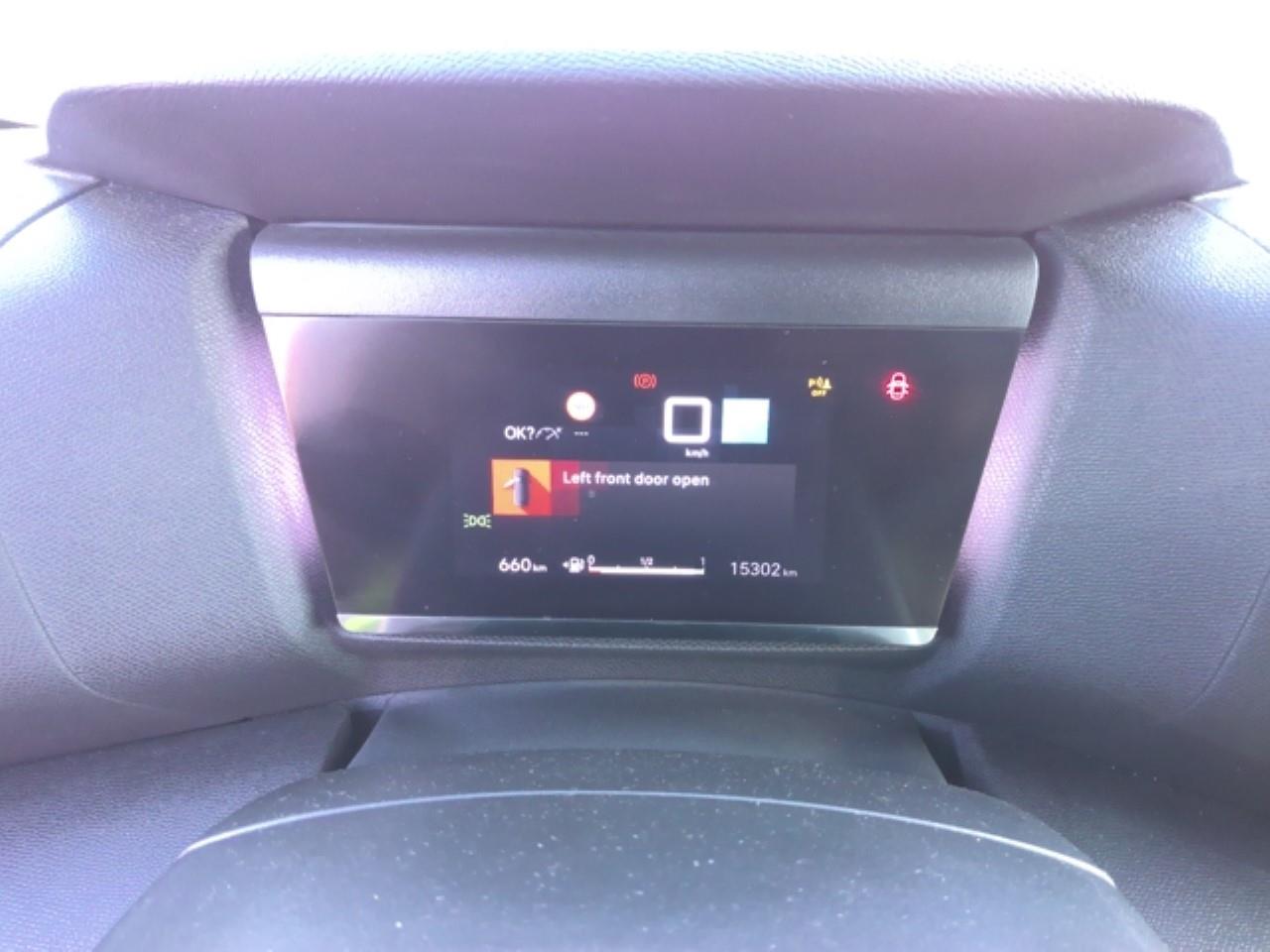 Foto Citroën C4 X 10